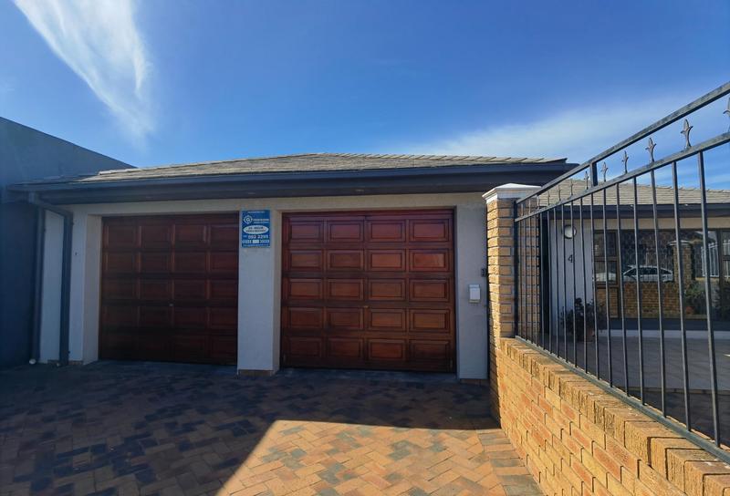 6 Bedroom Property for Sale in Cravenby Western Cape
